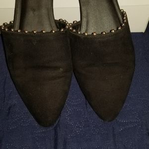 Black slids w/ studs